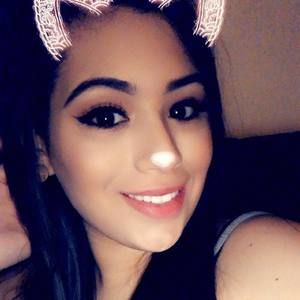 Meet your Posher, Claudia